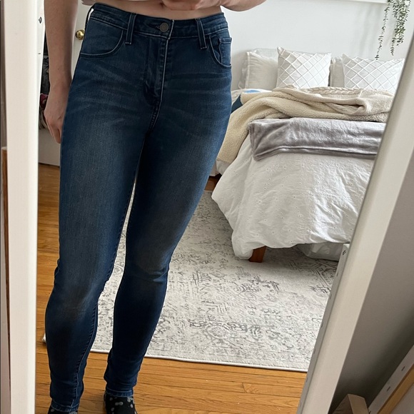 Levi’s high rise skinny - Picture 2 of 4